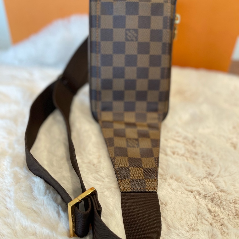 Louis Vuitton shoulder Geronimos with Iconic Damier Ebene - Picture 8 of 9